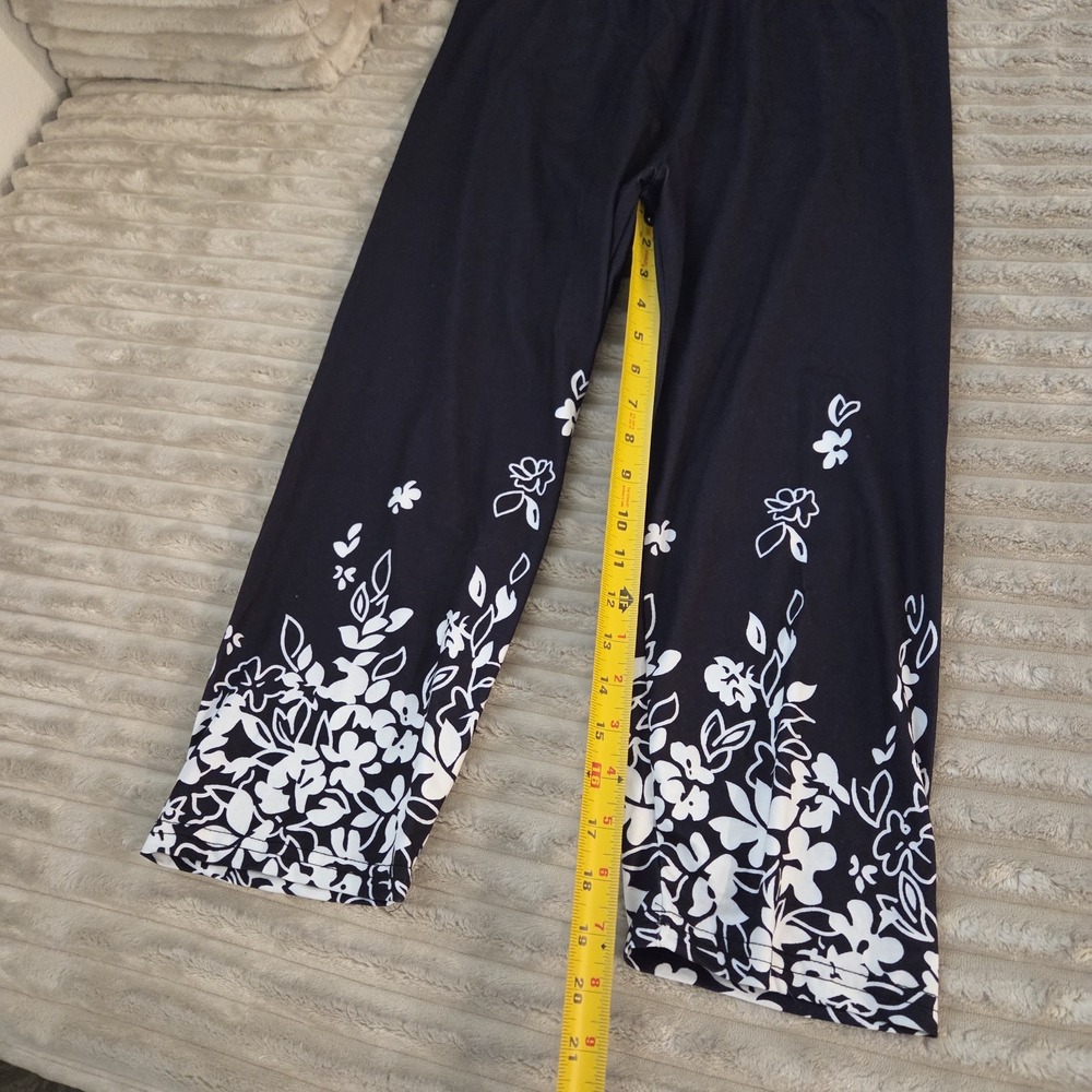 Women Large Crop Pants Black White Floral Printed Elastic Waist Casual - Picture 4 of 7